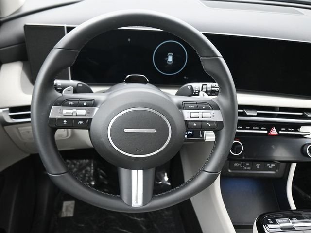 Used 2025 Gray Hyundai SEL Convenience image 13