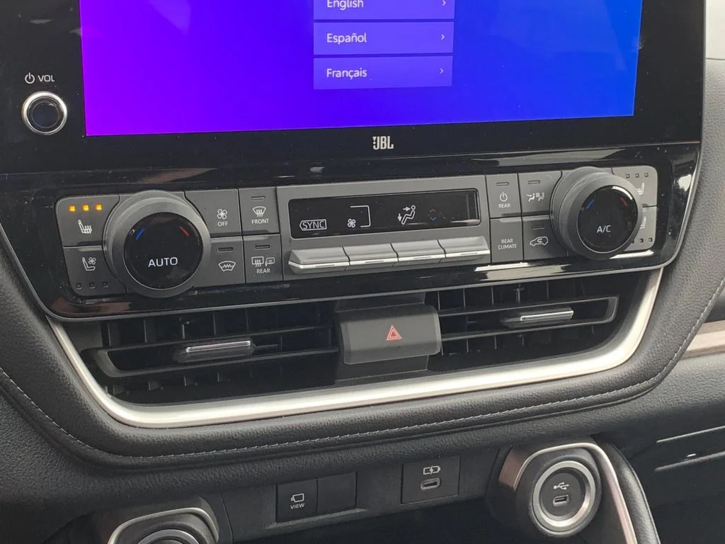 Used 2024  Toyota Platinum image 26