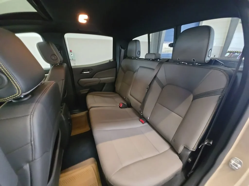 Used 2024 Sand Dune Metallic Chevrolet ZR2 image 22
