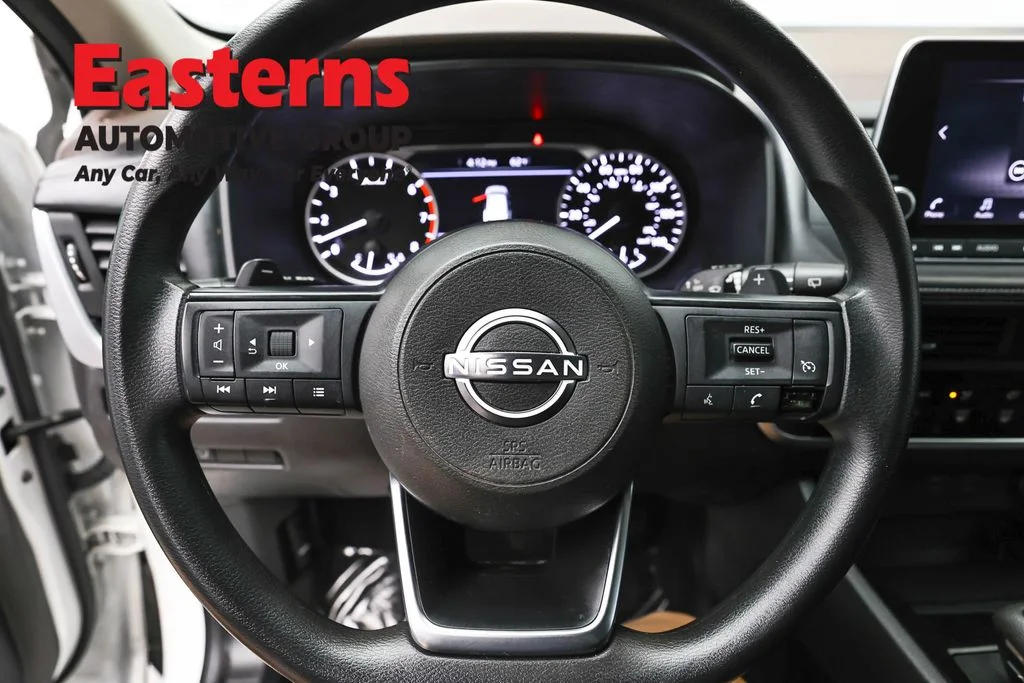 Used 2023 White Nissan S image 10