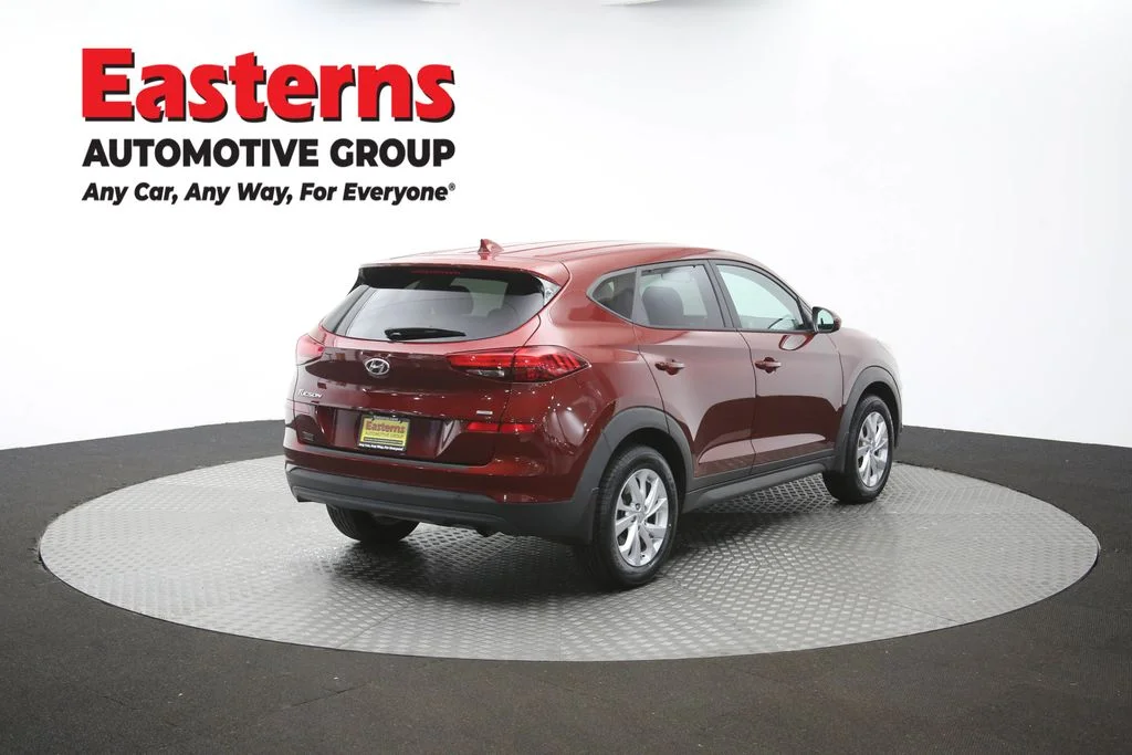 Used 2020 Red Hyundai SE image 40