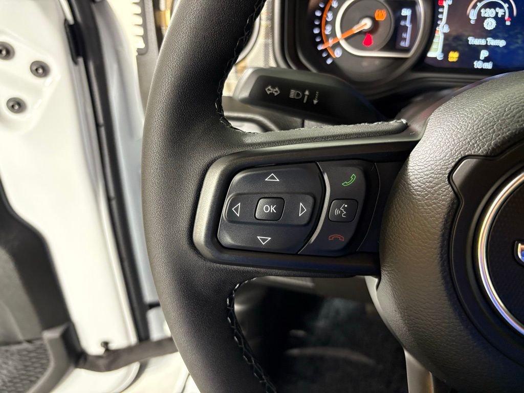 New 2026 Bright White Clear-Coat Exterior Paint Jeep Sport image 19