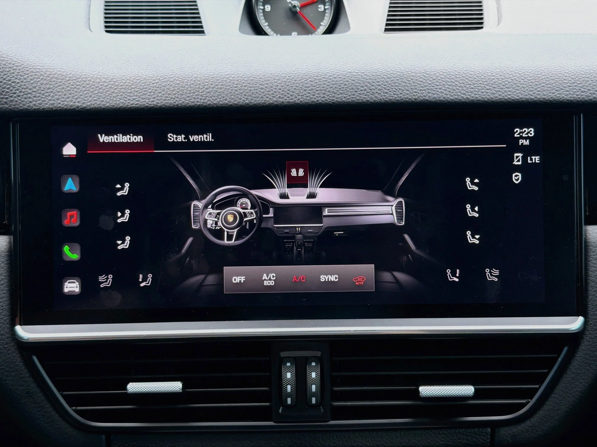 Used 2023 Chalk Porsche Platinum Edition image 44
