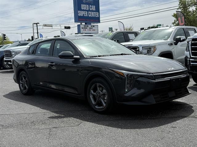 2025 Kia K4 LXS AT's photo