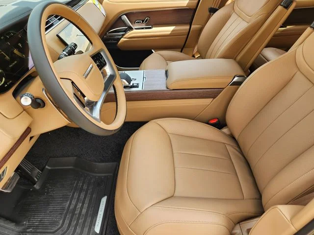 New 2026 British Racing Green Land Rover SE image 12
