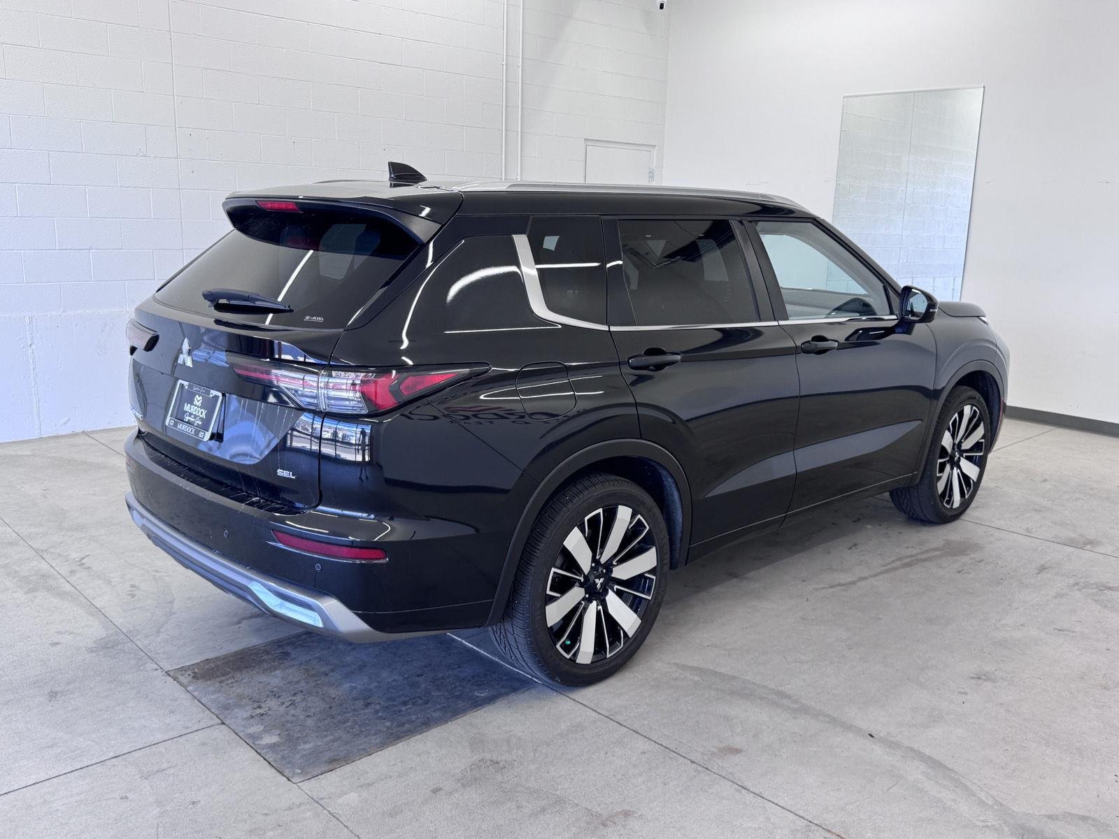 2025 Mitsubishi Outlander SEL - Photo 6