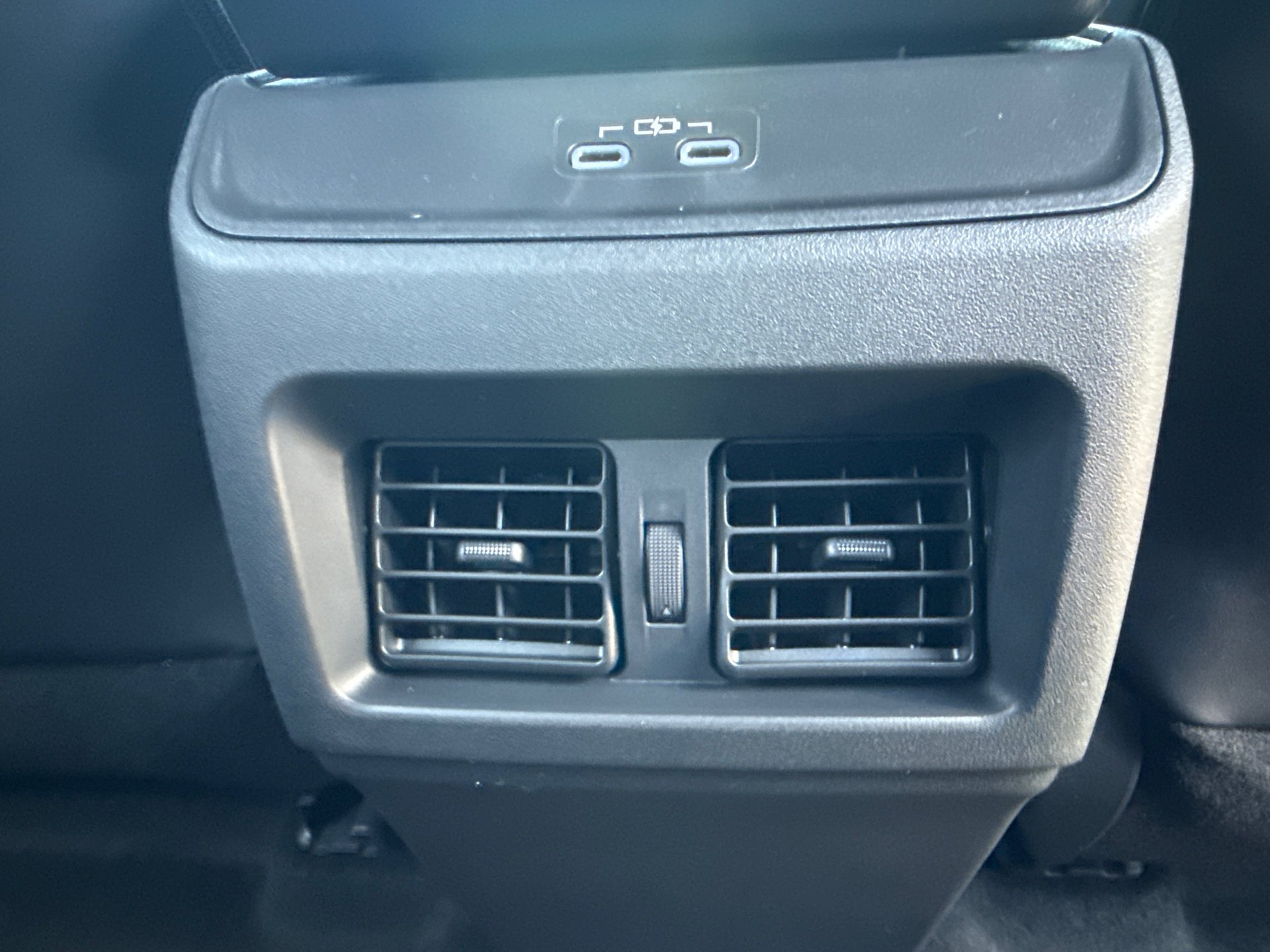New 2026 Wind Chill Pearl <sup>1</sup> Toyota  SE image 18