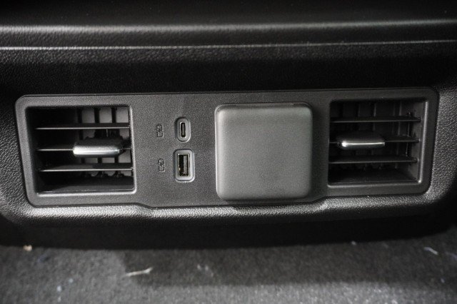 New 2026 Summit White GMC SLE image 19