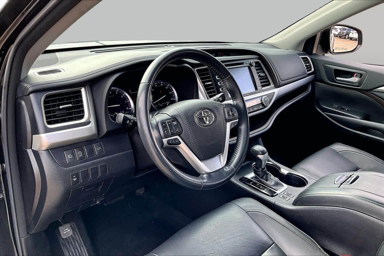 Used 2017 Midnight Black Metallic Toyota XLE image 16
