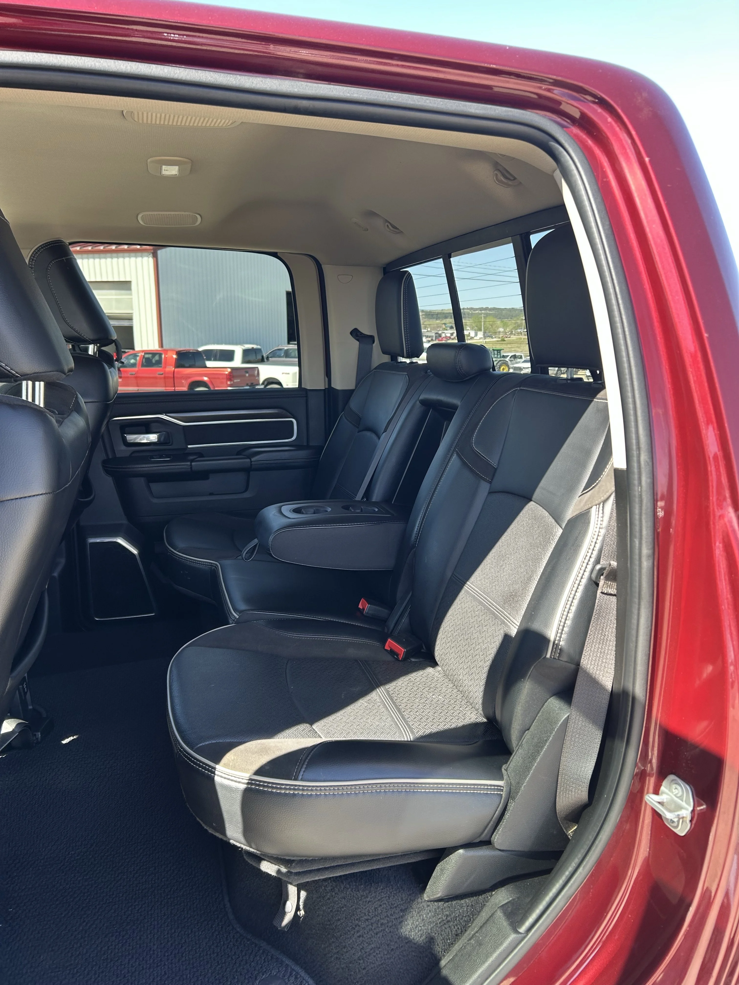 Used 2022 Delmonico Red Pearlcoat Ram Laramie image 9