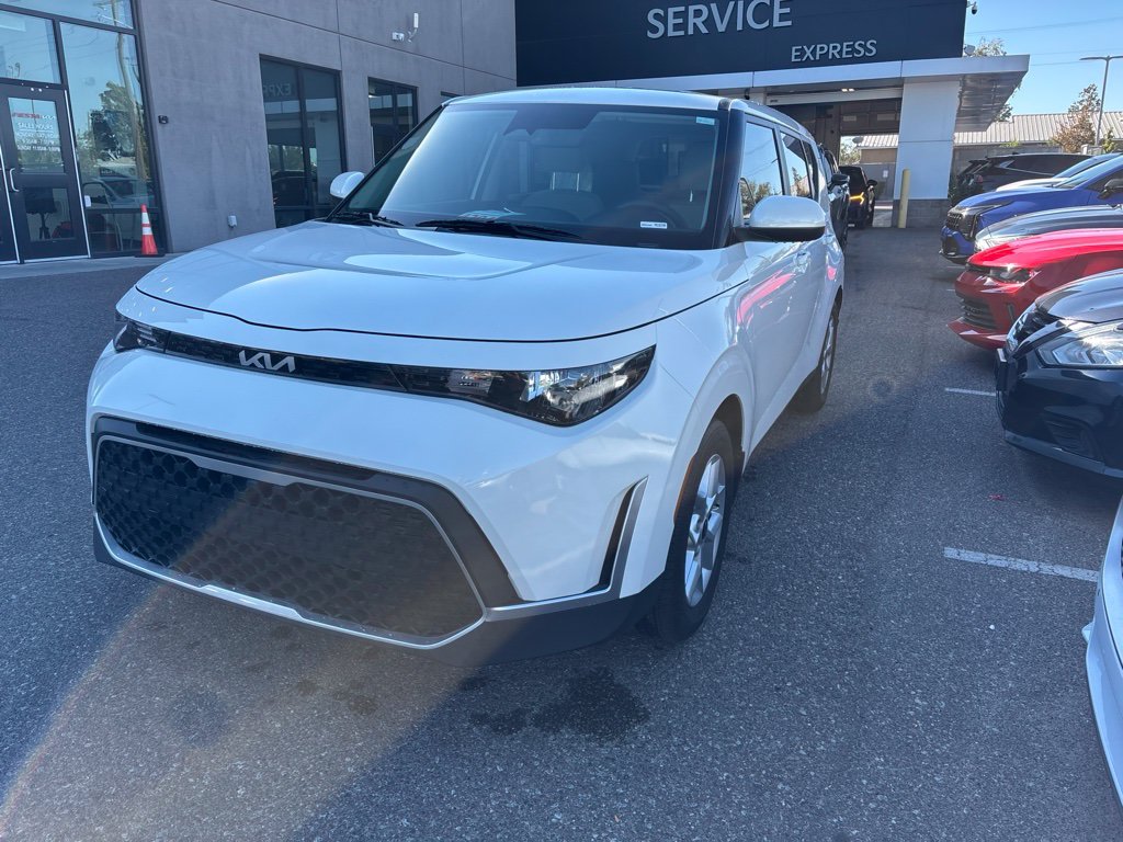 Used 2025 White Kia LX image 2