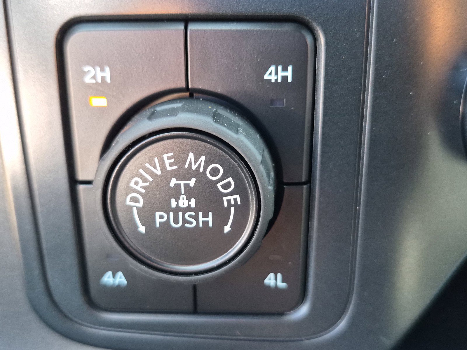 New 2025 Space White Metallic Ford Tremor® image 29