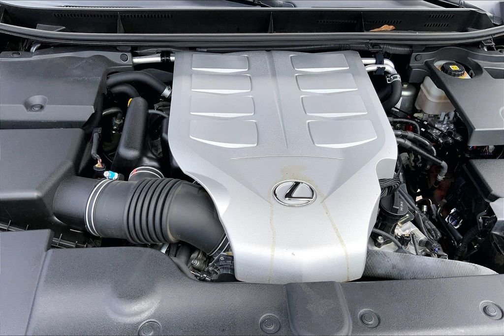 Used 2020 Red Lexus 460 image 30