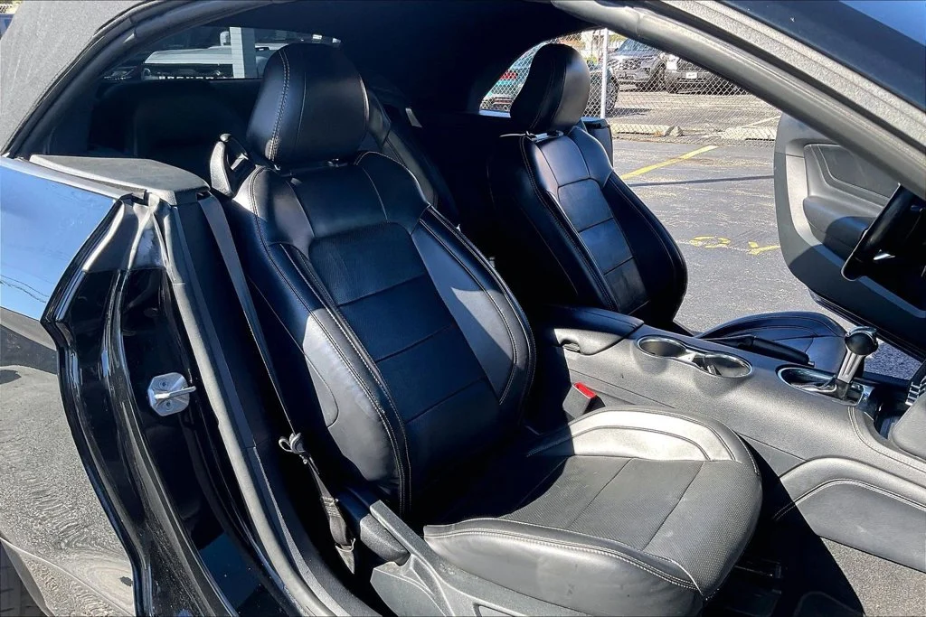 Certified Used 2020 Shadow Black Ford GT Premium image 6