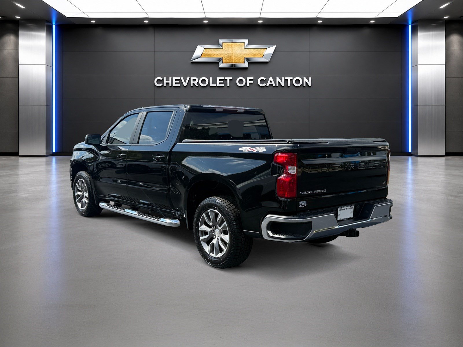 Used 2022 MOSAIC BLACK METALLIC Chevrolet LT image 7