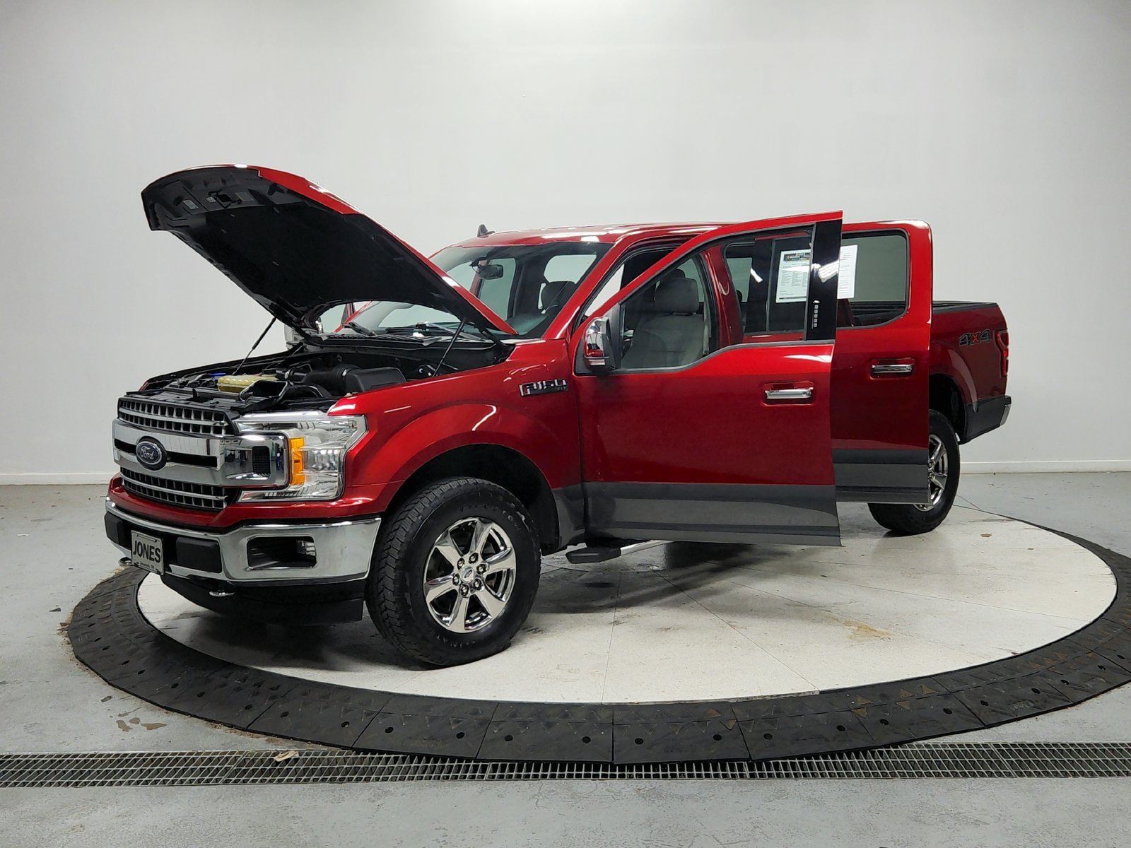 Used 2020 Red Ford XLT image 12