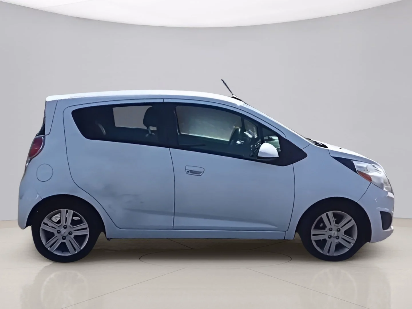 Used 2014 White Chevrolet 1LT image 8