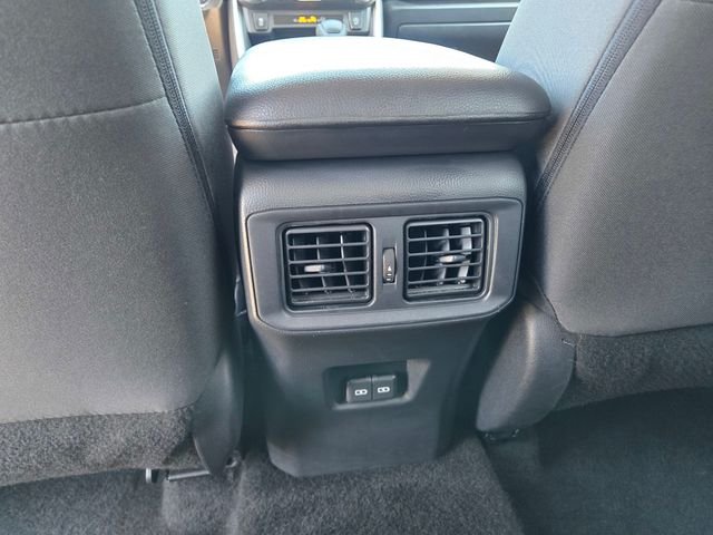 Used 2025  Toyota XLE image 13