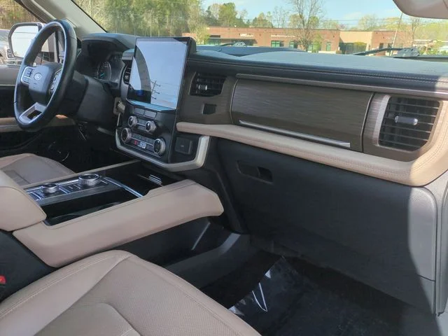 Used 2023 White Ford Limited image 35
