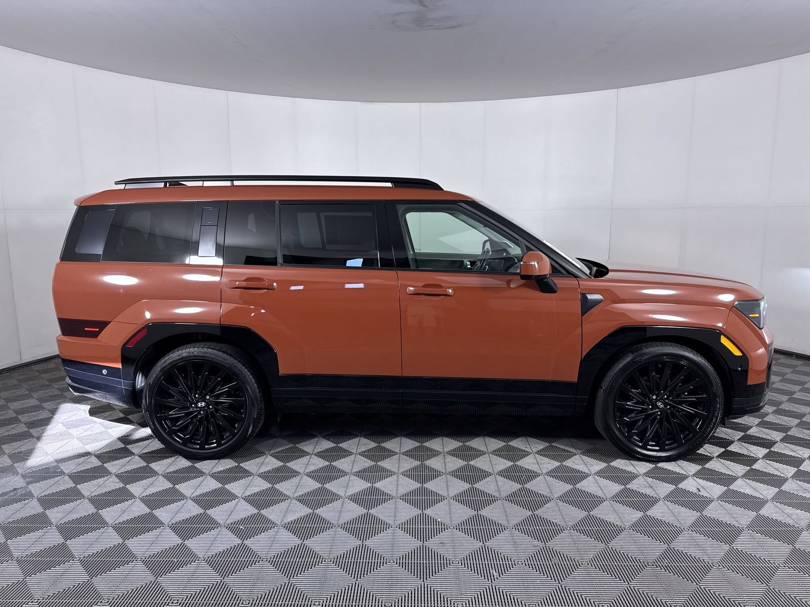 Used 2024 Terracotta Orange Hyundai Calligraphy image 10