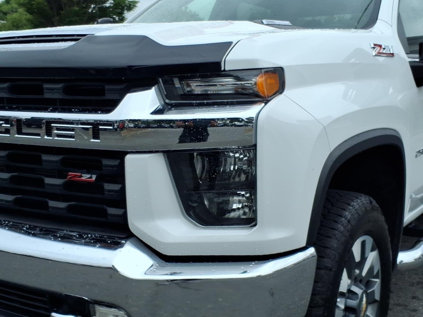 Used 2022 Summit White Chevrolet LT image 16