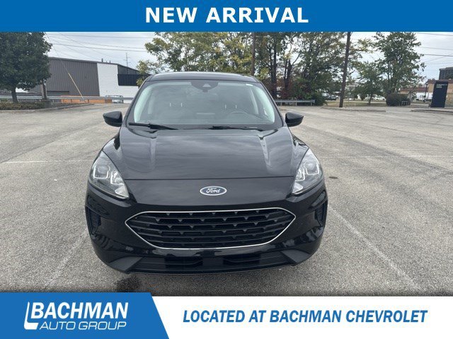 Used 2021 Black Ford SE image 3