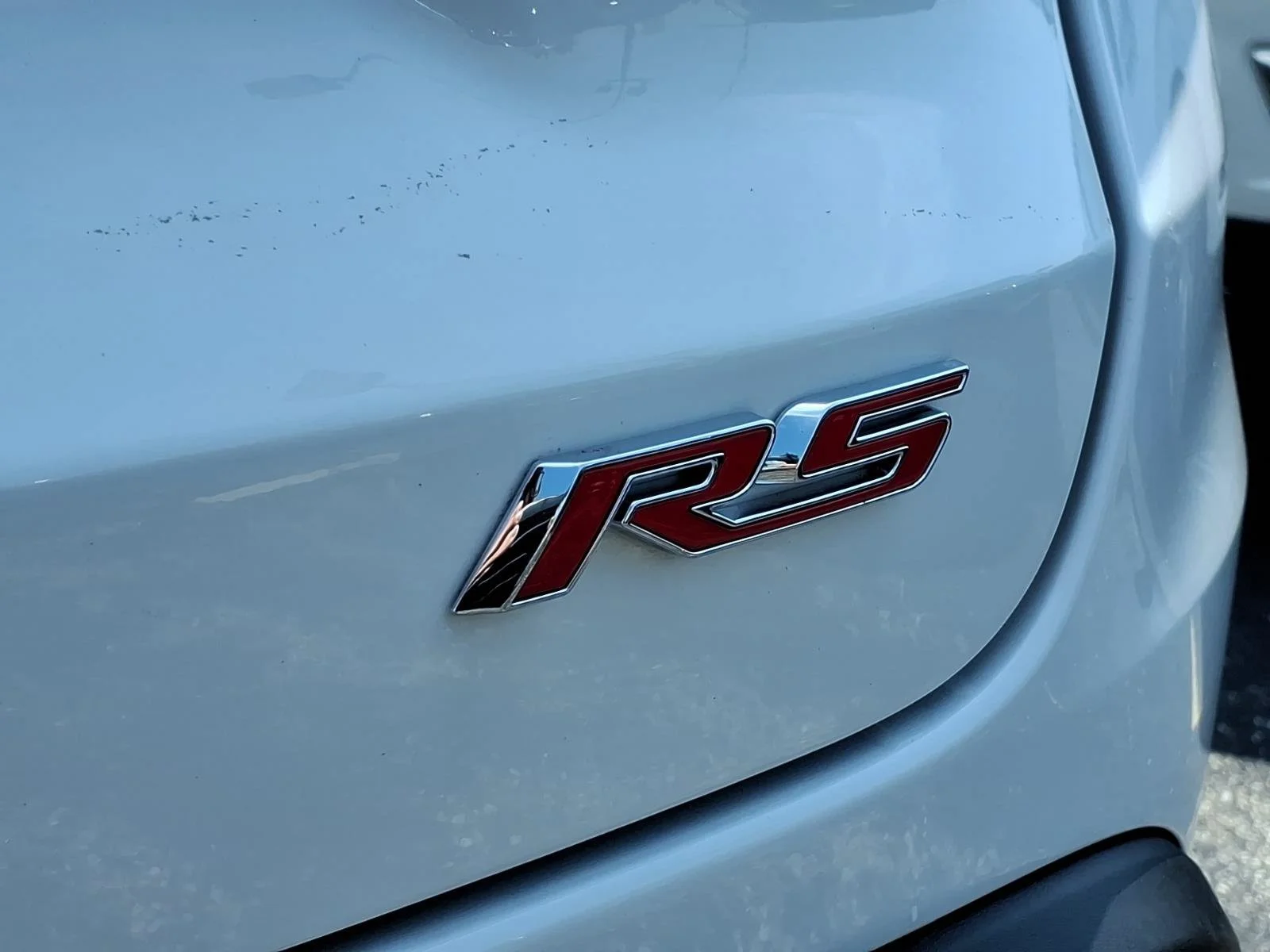 Certified Used 2025 Summit White Chevrolet 2RS image 24