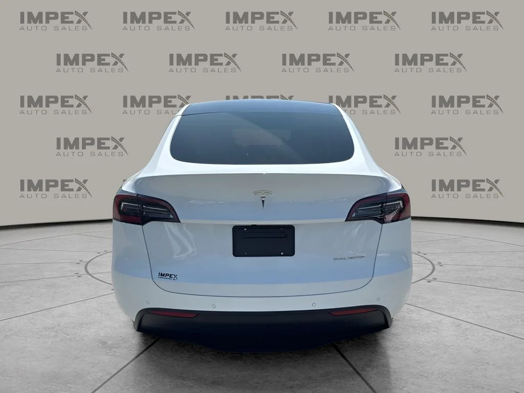 Used 2022 White Tesla Performance image 4