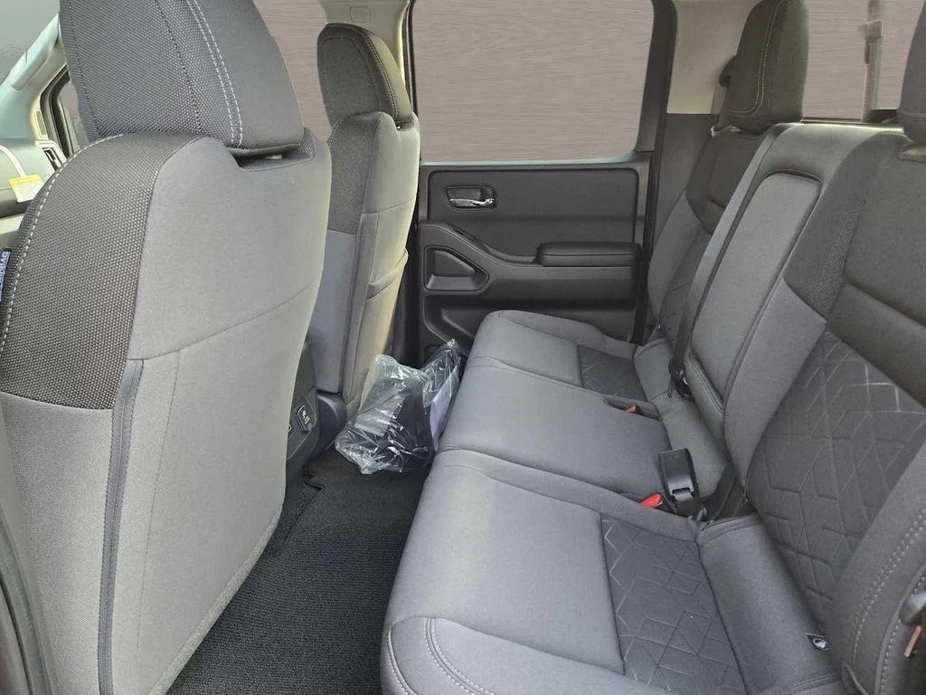 2026 Nissan Frontier SV - Photo 13