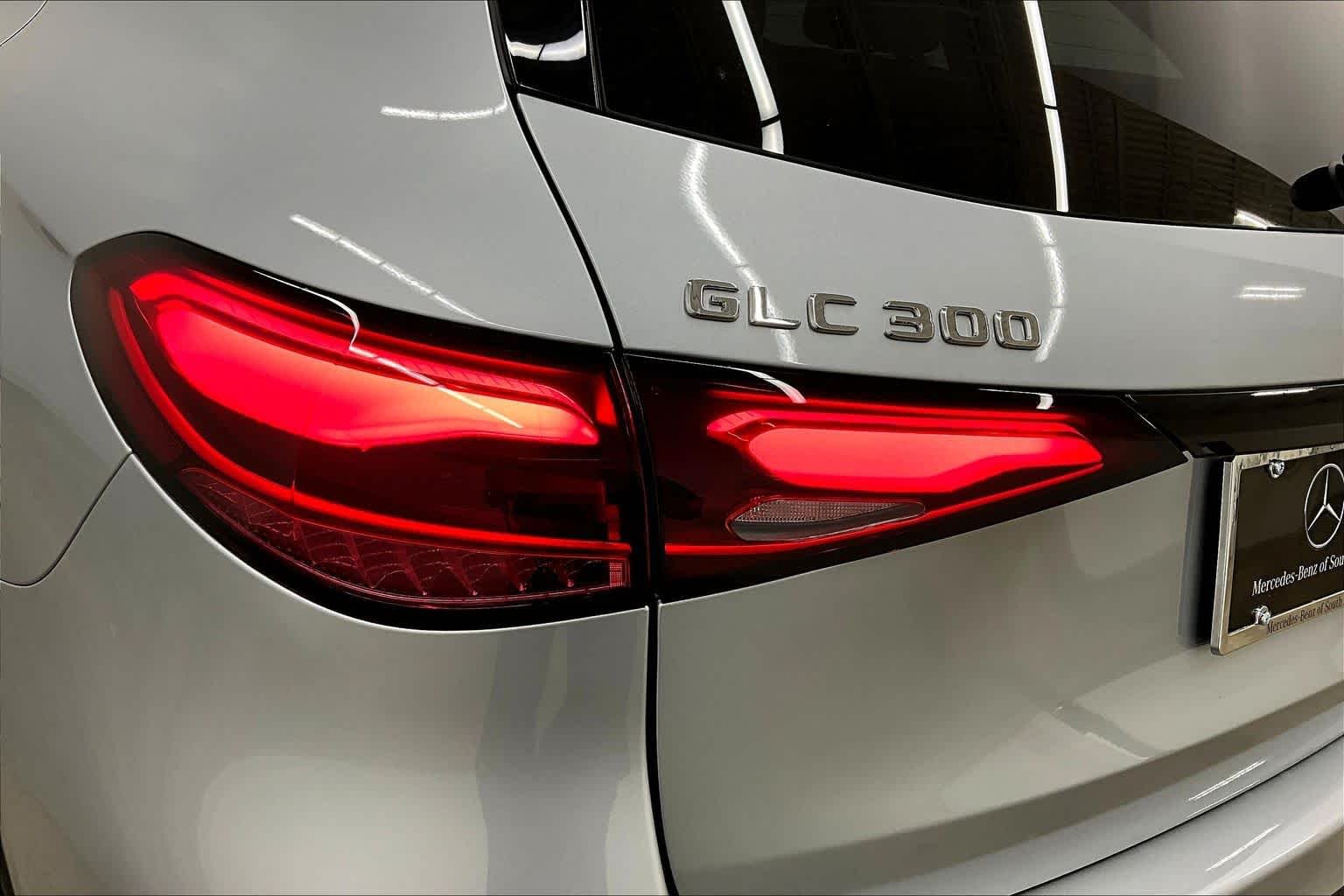 New 2026 Cirrus Silver Metallic Mercedes-Benz GLC 300 image 14