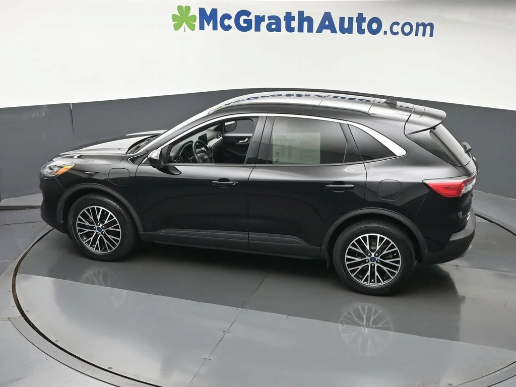 Used 2021 Black Ford SEL image 23