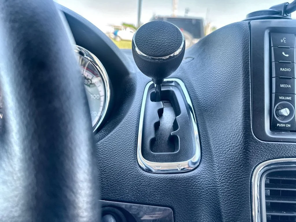 Used 2018 White Dodge SE image 19