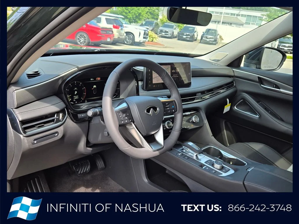New 2027 DEEP EMERALD INFINITI Luxe AWD image 4