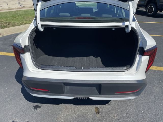 2025 Kia K4 LXS - Photo 32