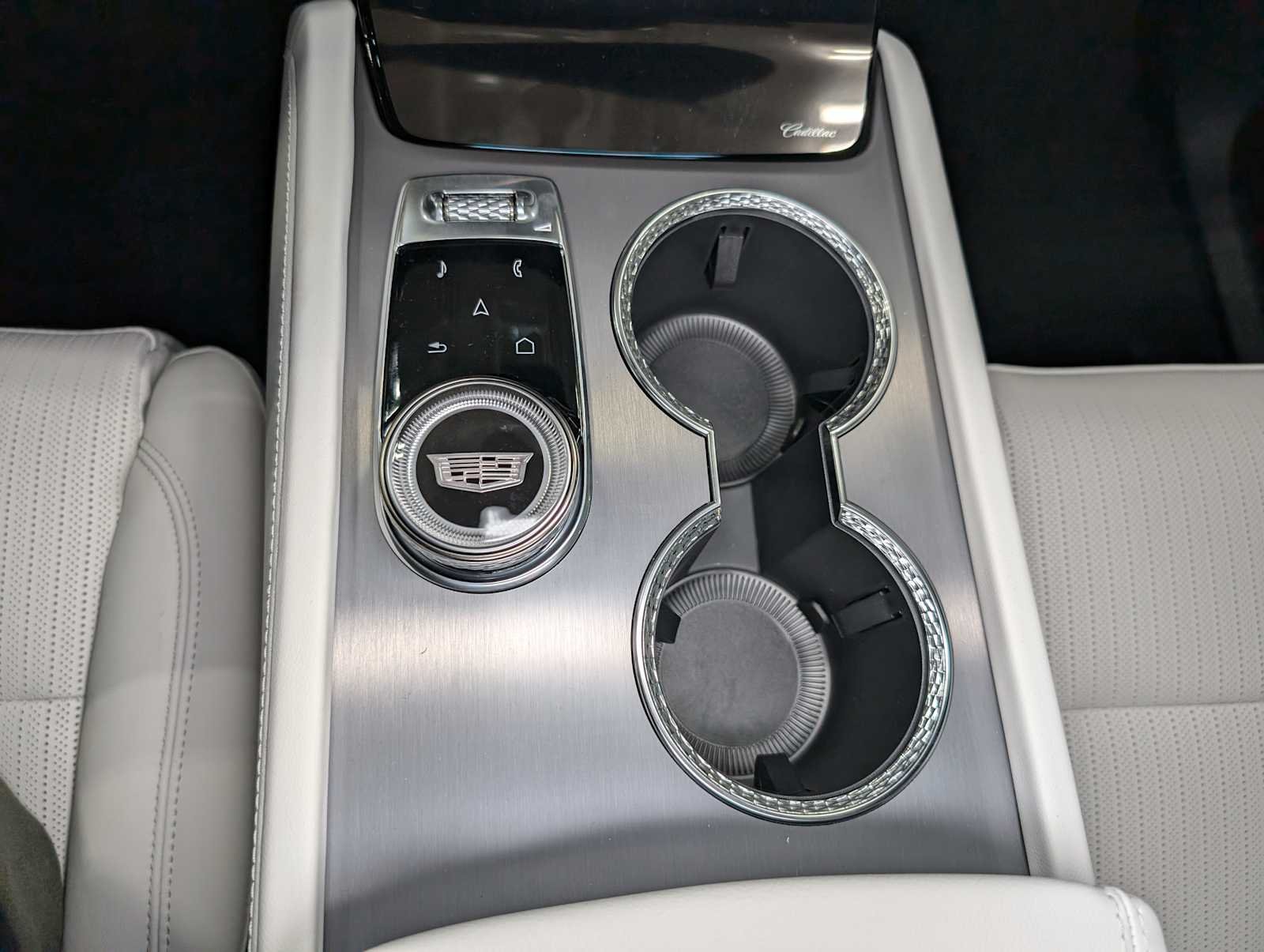 2026 Cadillac VISTIQ Luxury - Photo 30