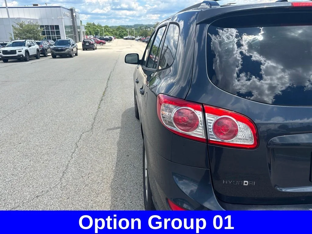 Used 2011 Blue Hyundai Limited image 4