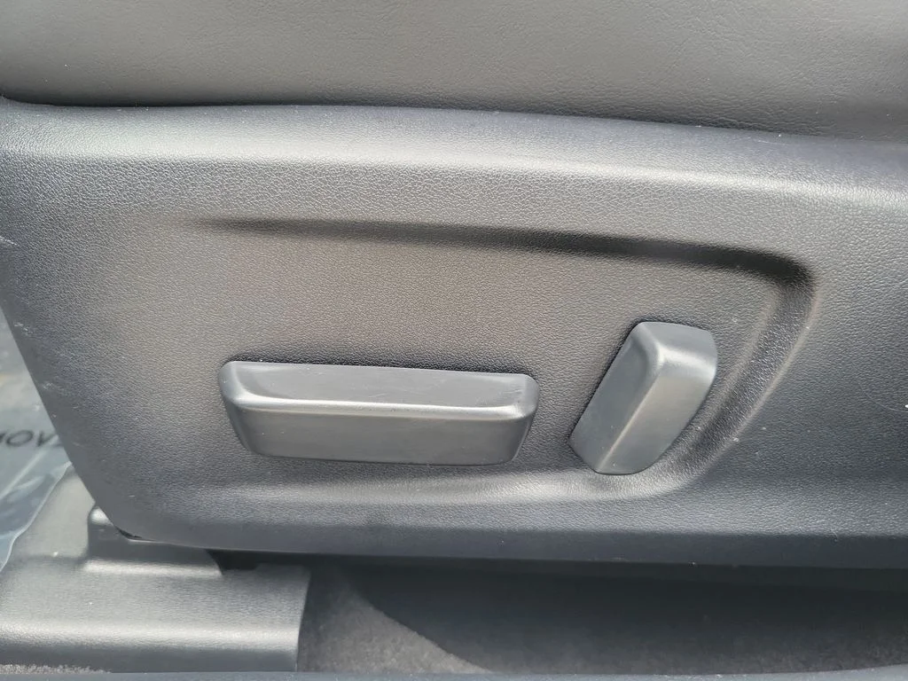 Used 2024 Black Lexus 300 image 25