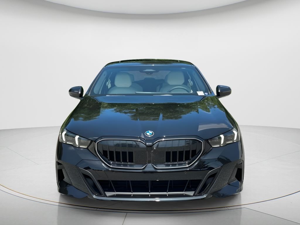 New 2027 Black Sapphire Metallic BMW 530i xDrive image 2