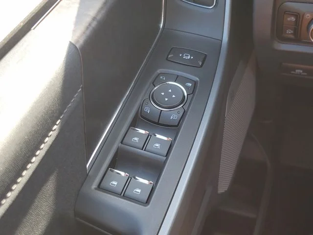 New 2026 Oxford White Ford F-250® Lariat® image 18