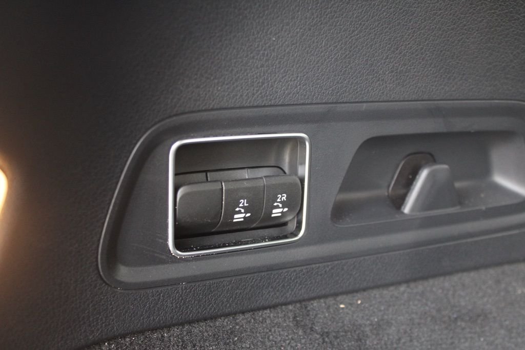 Certified Used 2025  Mercedes-Benz GLS 580 image 43