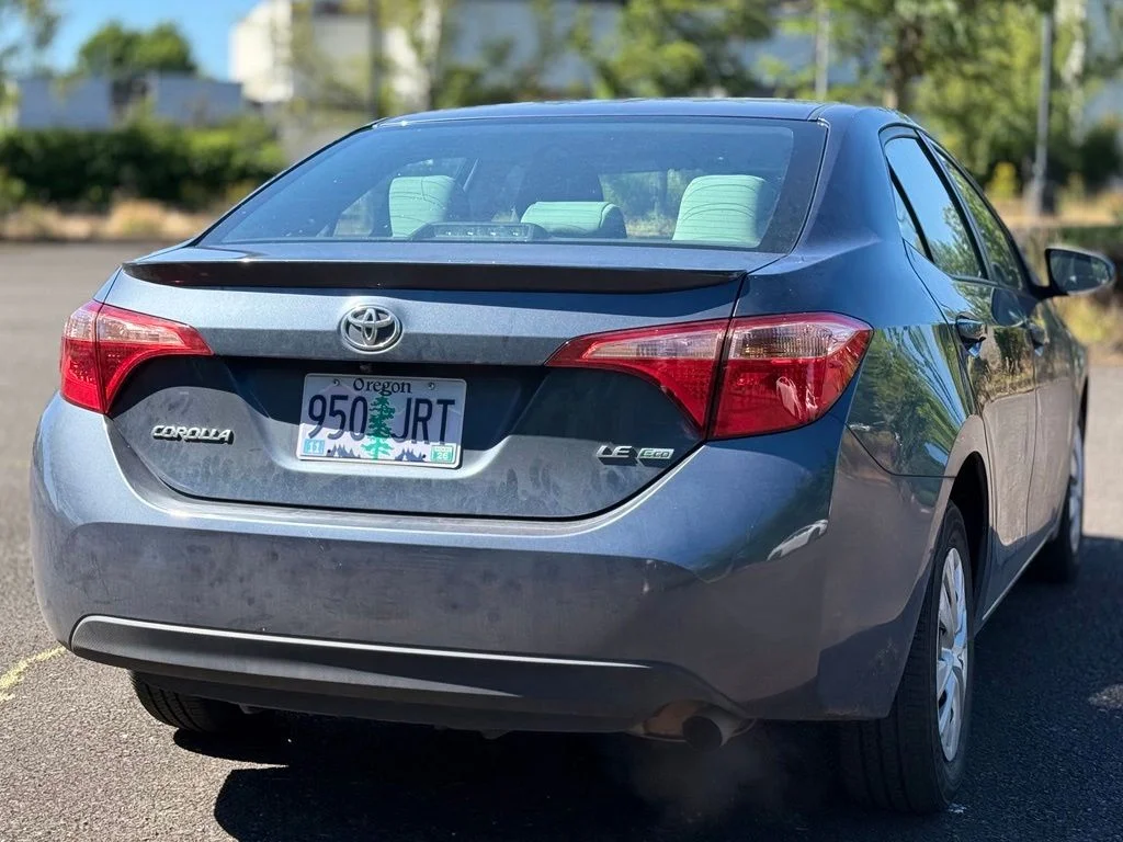 Used 2017  Toyota L image 5