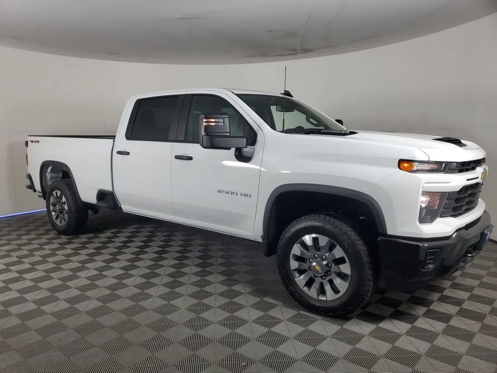 New 2026 Summit White Chevrolet Custom image 1