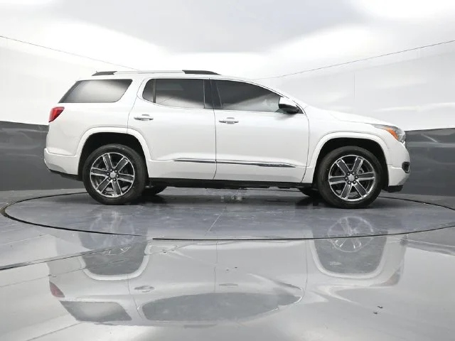 Used 2018 White GMC Denali image 37