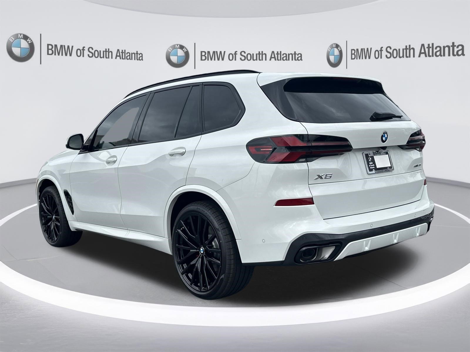 New 2026 Alpine White BMW sDrive40i image 29