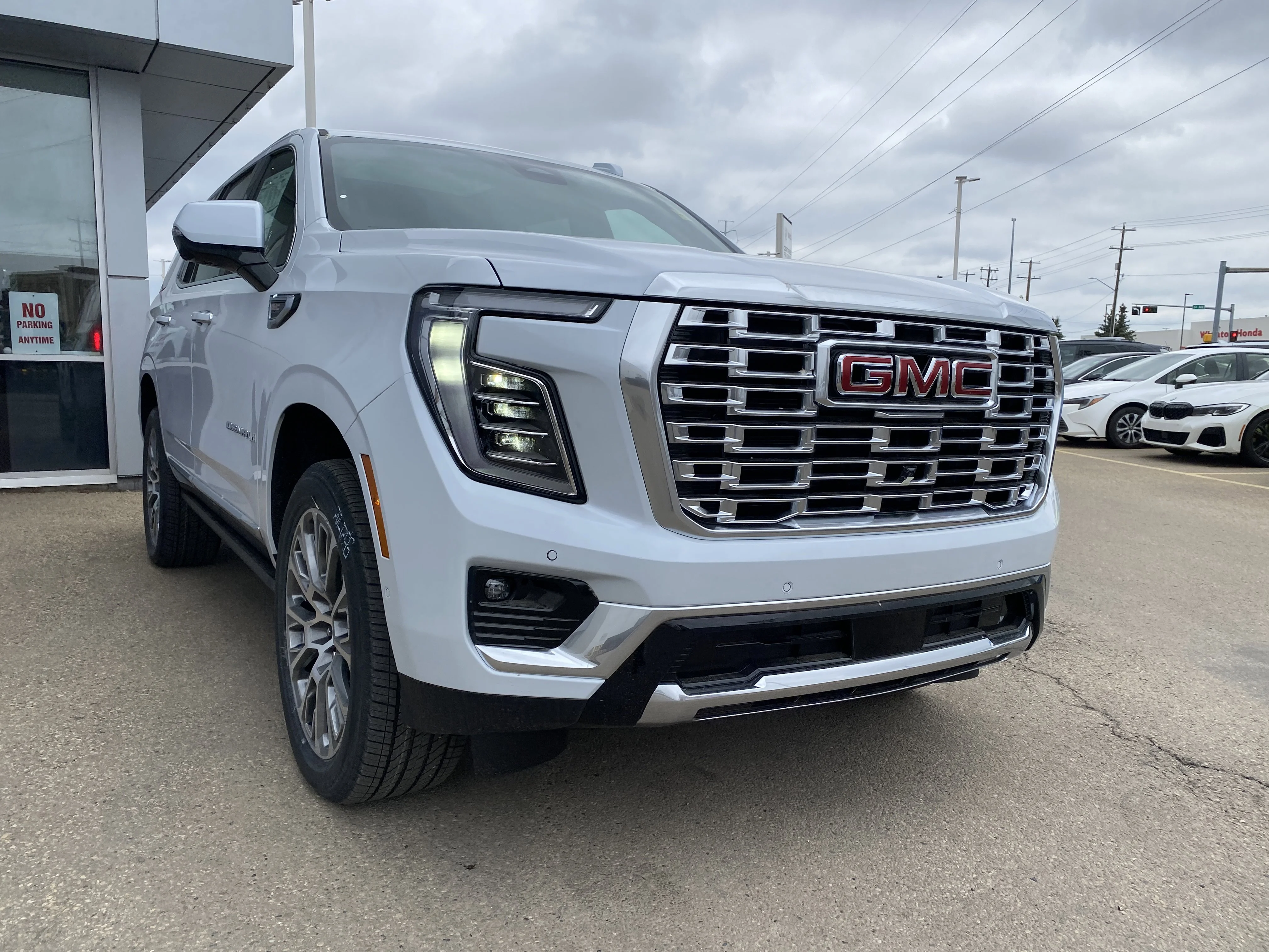New 2026 GLACIER WHITE TRICOAT GMC Denali image 8