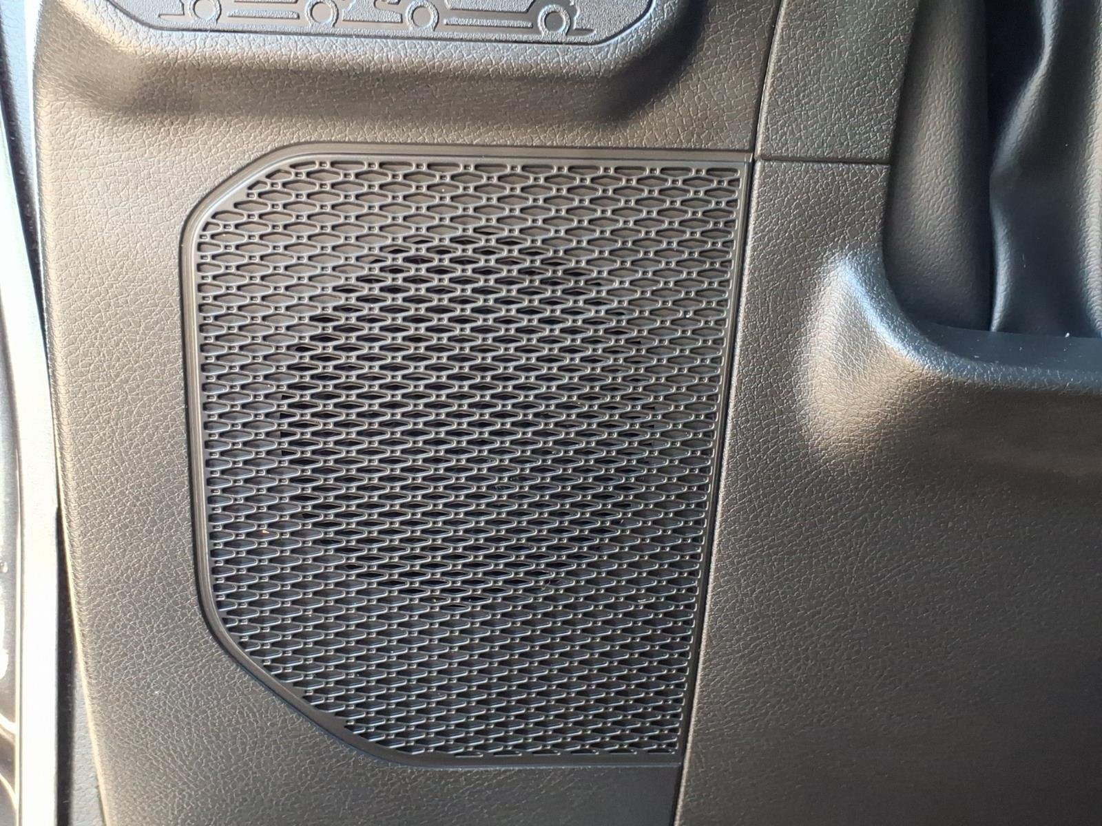 Used 2025 Granite Crystal Metallic Clearcoat Jeep Mojave image 7