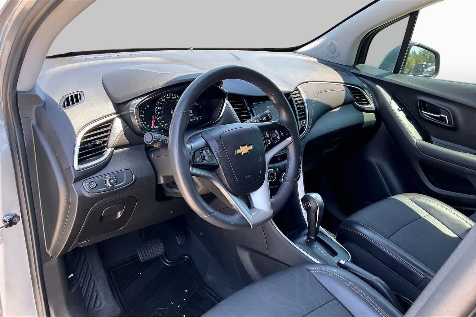 Used 2020 Satin Steel Metallic Chevrolet LT image 17