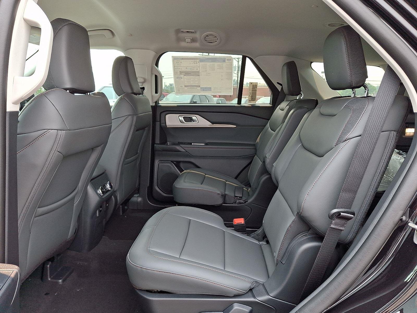 New 2026 Agate Black Metallic Ford Active image 8