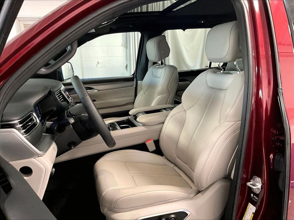 Used 2025 Red Jeep Series III image 10