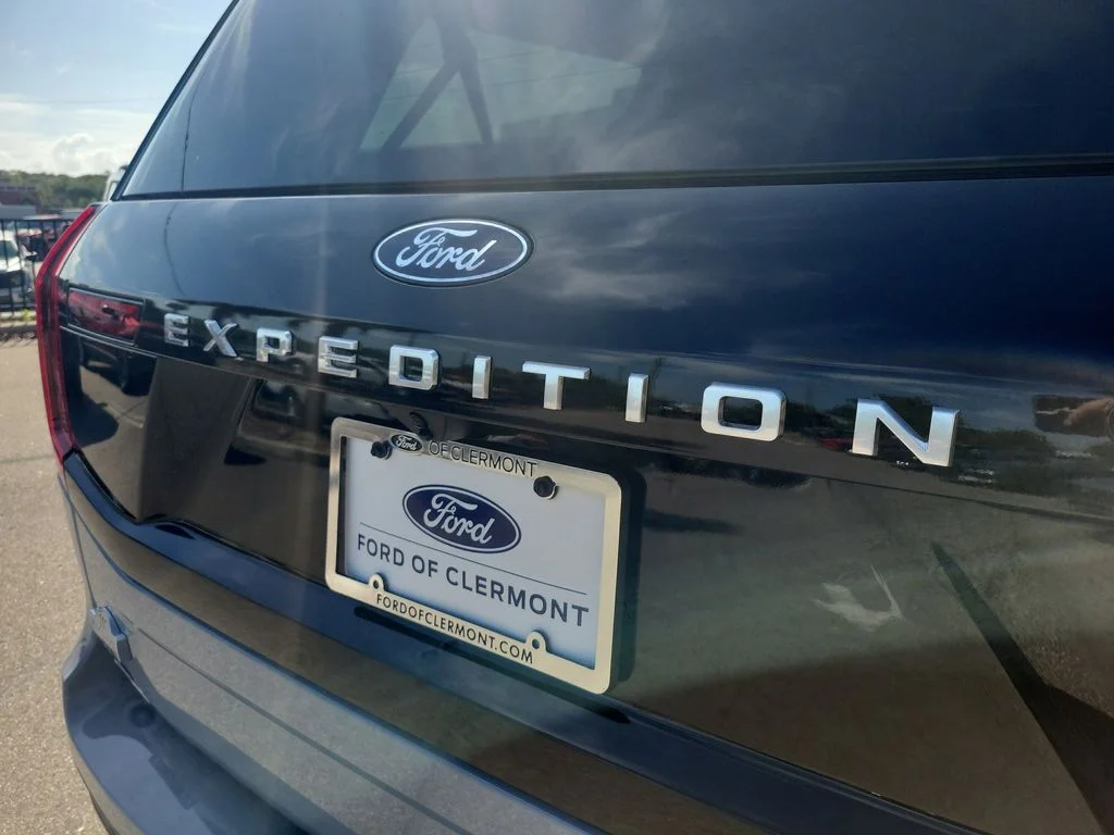 New 2026 Gray Ford King Ranch image 8